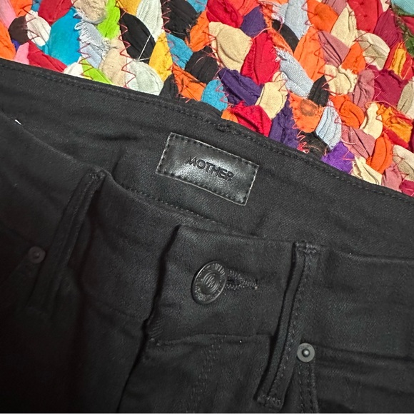 NWT Mother The Looker Ankle Fray in color guilty as sin distressed black jean 24 - Picture 4 of 13
